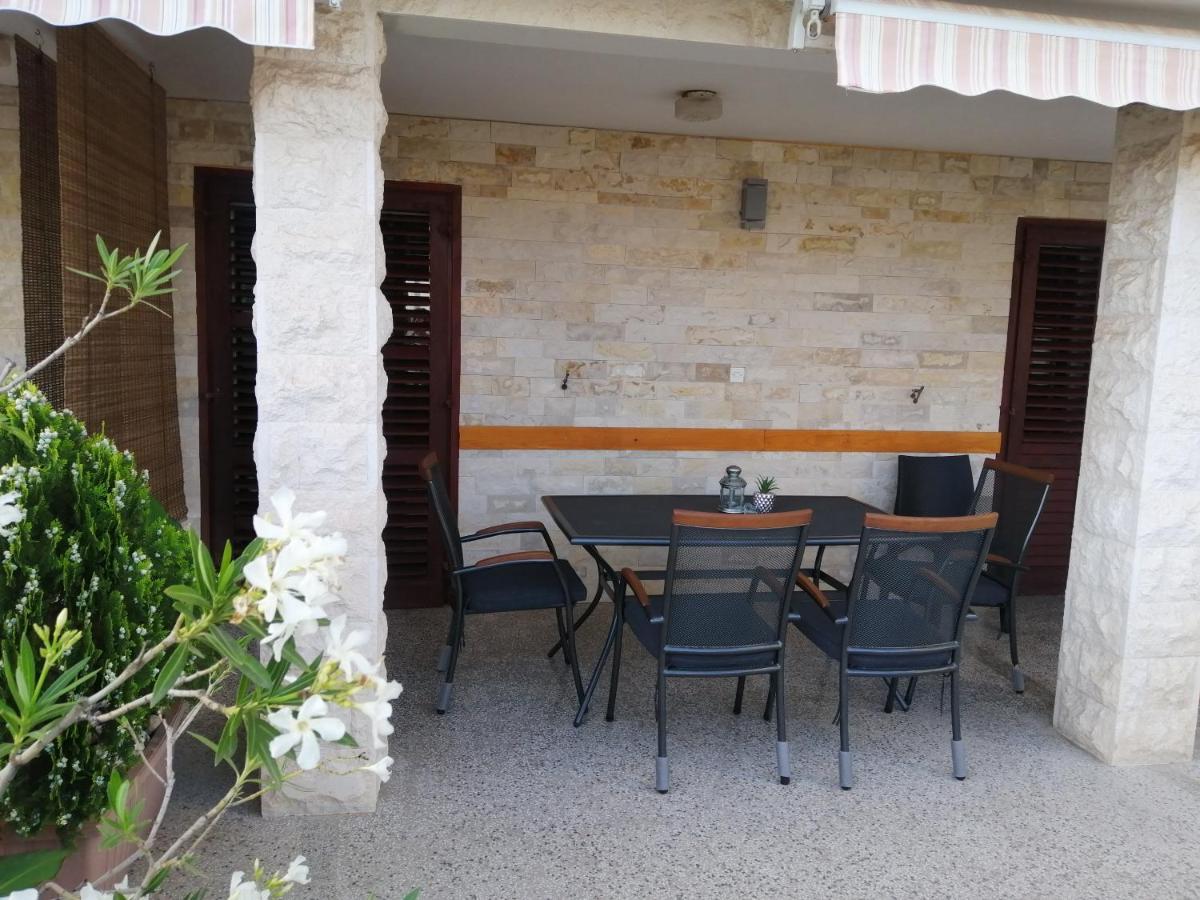Stonewood Dalmacija Apartment พรีมอชเตน ภายนอก รูปภาพ