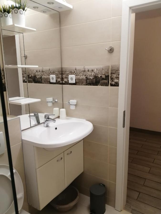 Stonewood Dalmacija Apartment พรีมอชเตน ภายนอก รูปภาพ