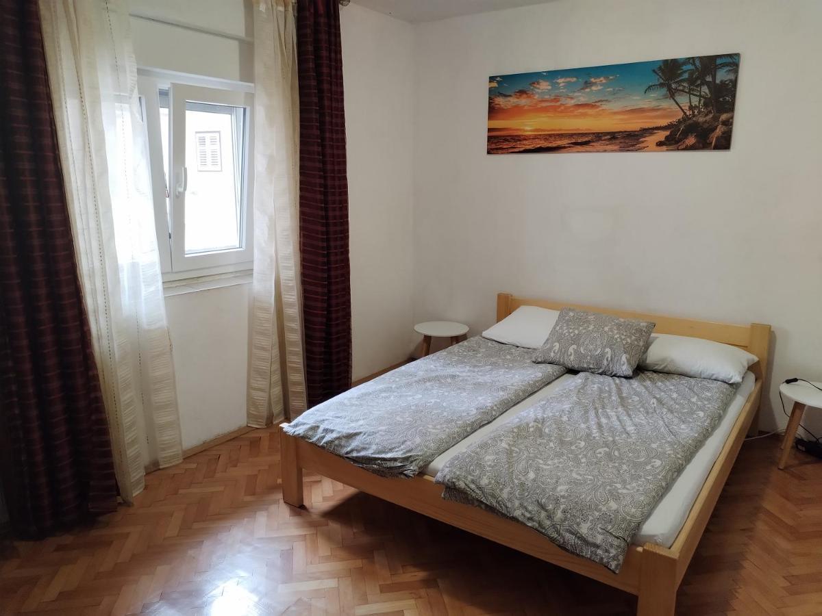 Stonewood Dalmacija Apartment พรีมอชเตน ภายนอก รูปภาพ
